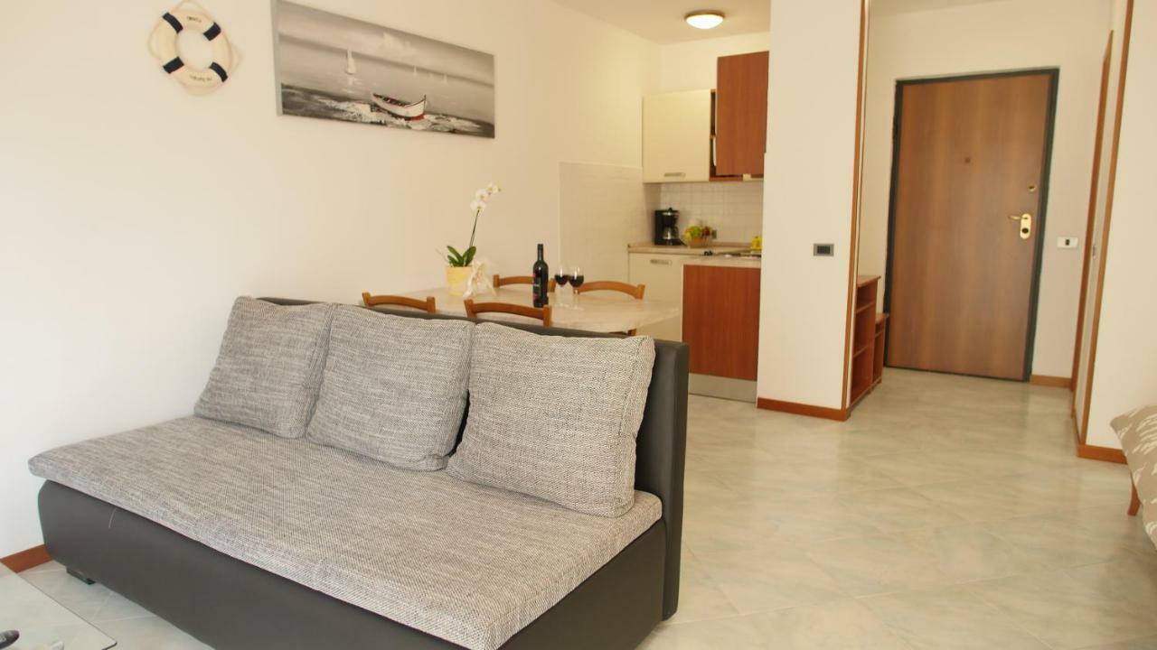 Ližnjan Studio Apartman Erika מראה חיצוני תמונה